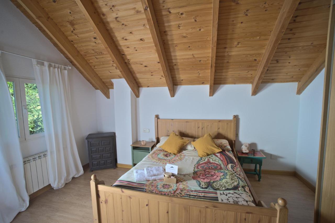 Casa Con Jardin, 4 Habitaciones Y Mucho Encanto En Cercedilla Exterior photo
